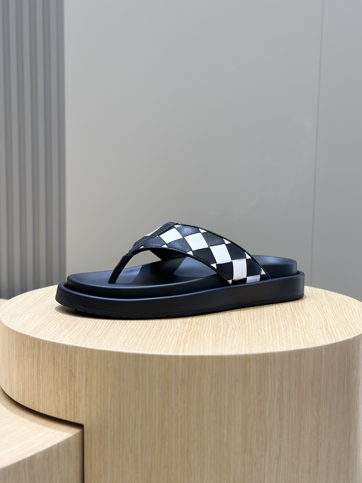 Bottega Veneta Shoes Slippers Cowhide