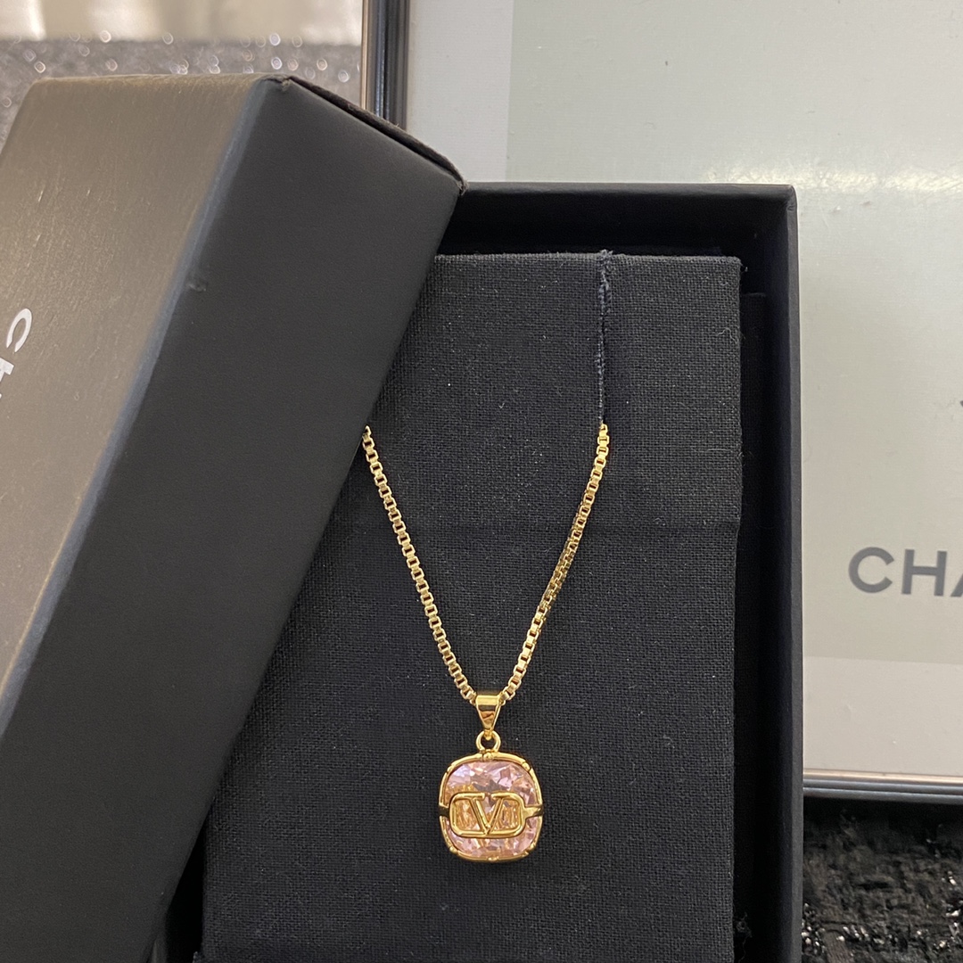 Valentino Necklace Pink Diamond Necklace Jewelry