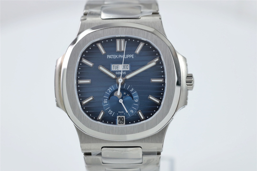 PATEK PHILIPPE NAUTILUS 5726 40.5mm
