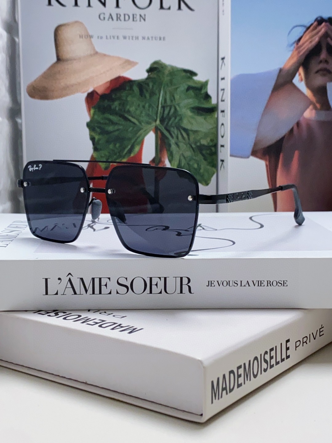 Ray-Ban Sunglasses RB1977