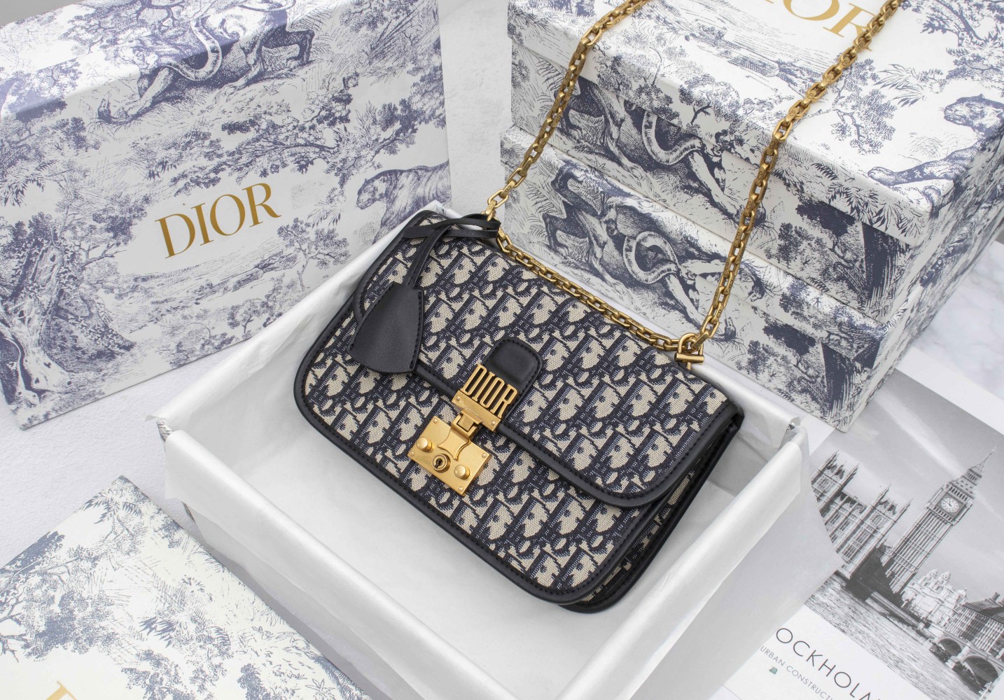 Addict Messenger Bag Blue print 1013 XB091 24cm