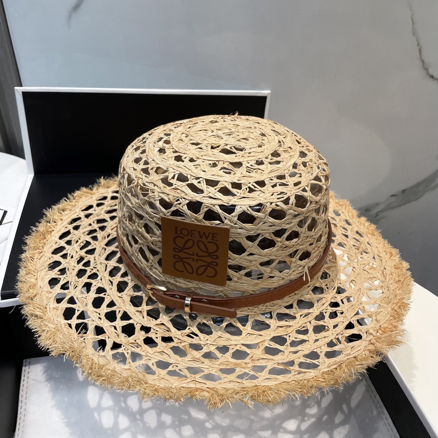 Loewe Hat Hollow-Out Breathable Straw Hat Accessories