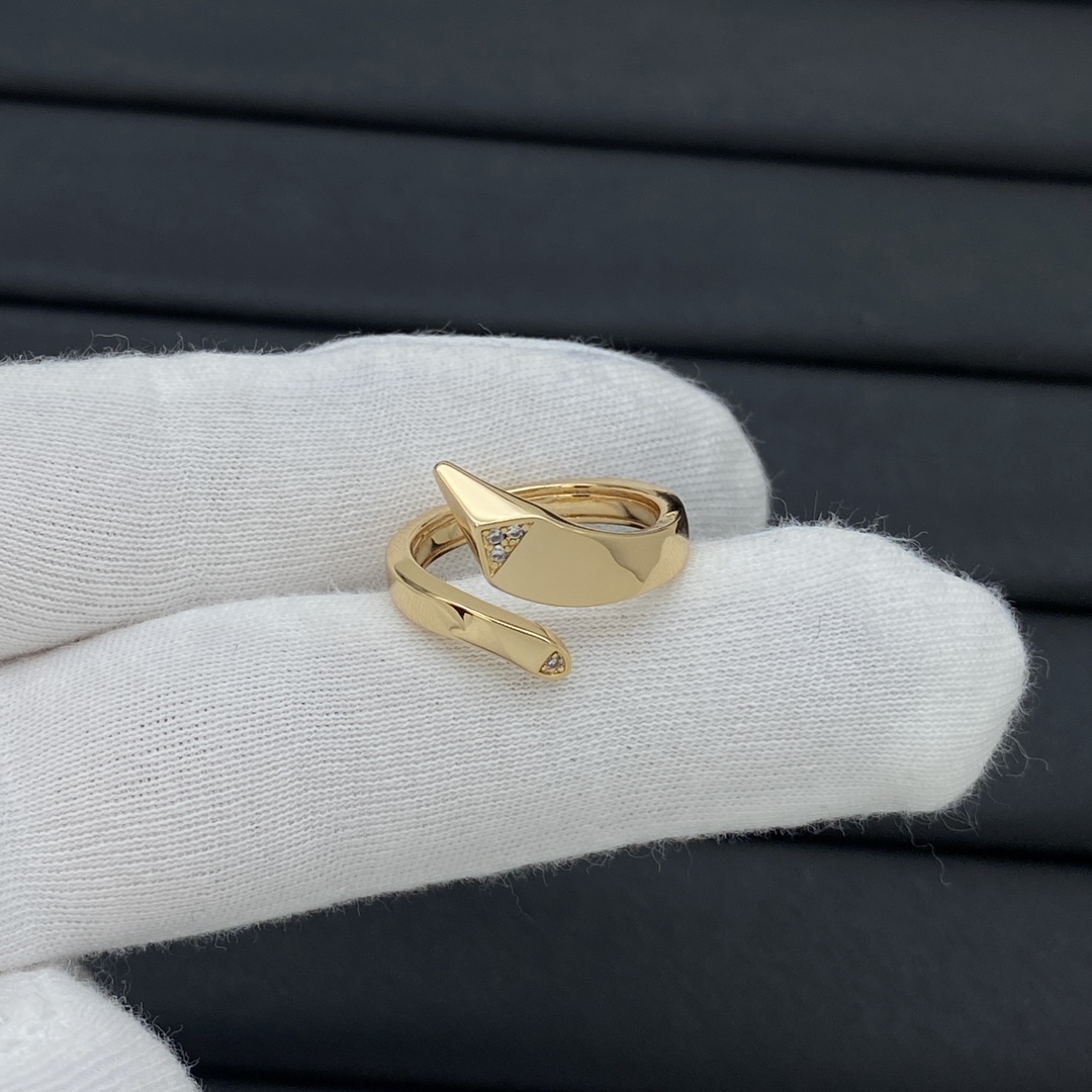 Prada Jewelry Rings Serpentine Fine Drill Design