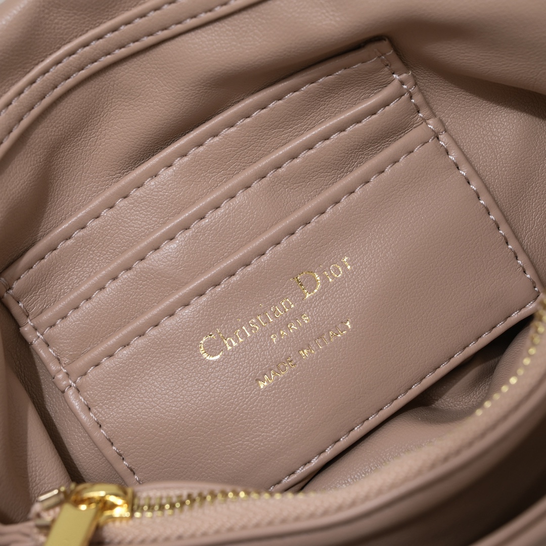 Dior Caro Chain Bag 7704 LM071 19.5cm