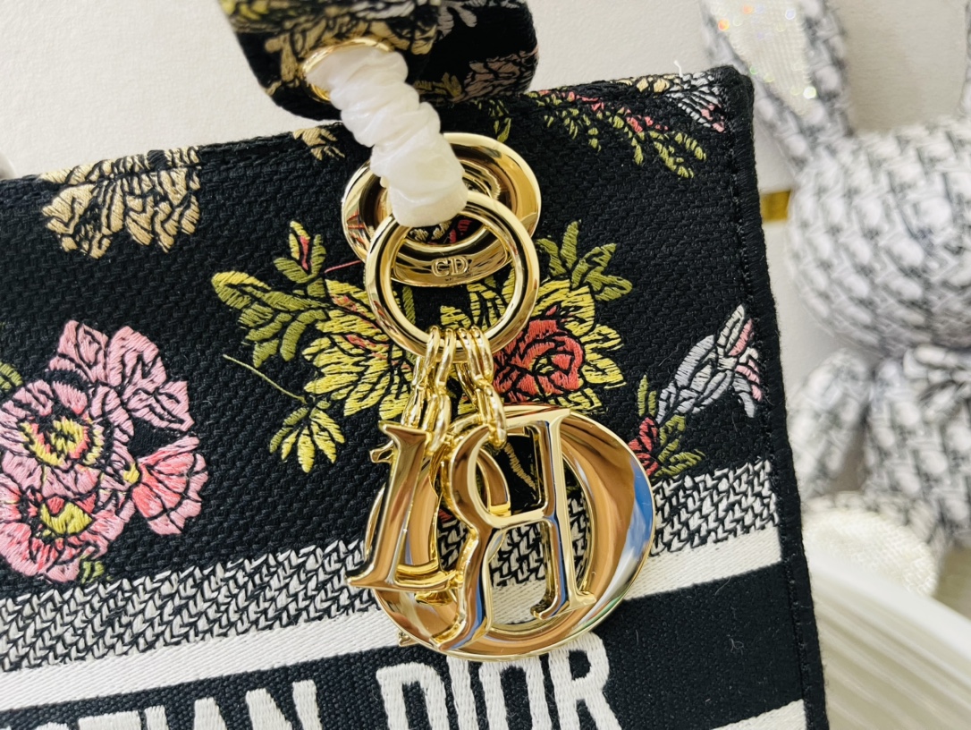 10A + top quality Dior Medium Lady D-Lite Bag 9920 DD003 24cm