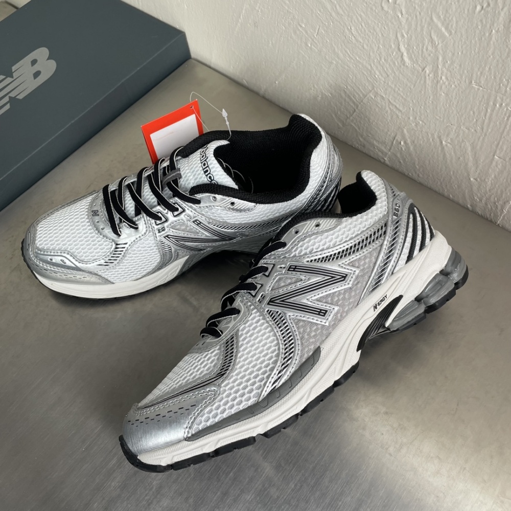 New Balance Sneakers Sports shoes NB 860