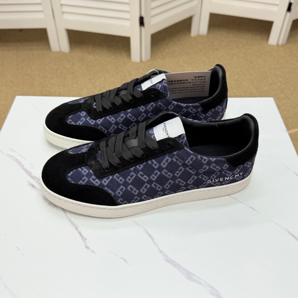 Givenchy Shoes Casual Shoes