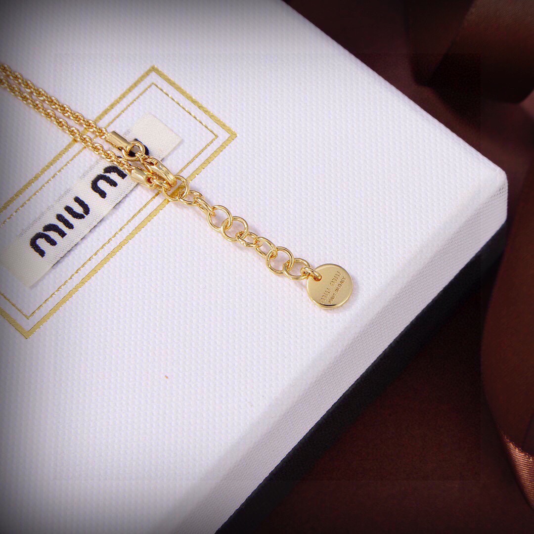 Miu Miu Jewelry Bracelets Precious Diamond Letter Circle Pendant