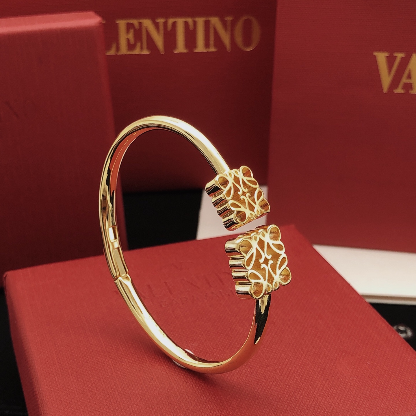 Loewe Jewelry Bracelets Carved Diamond Logo Cuff Bracelet