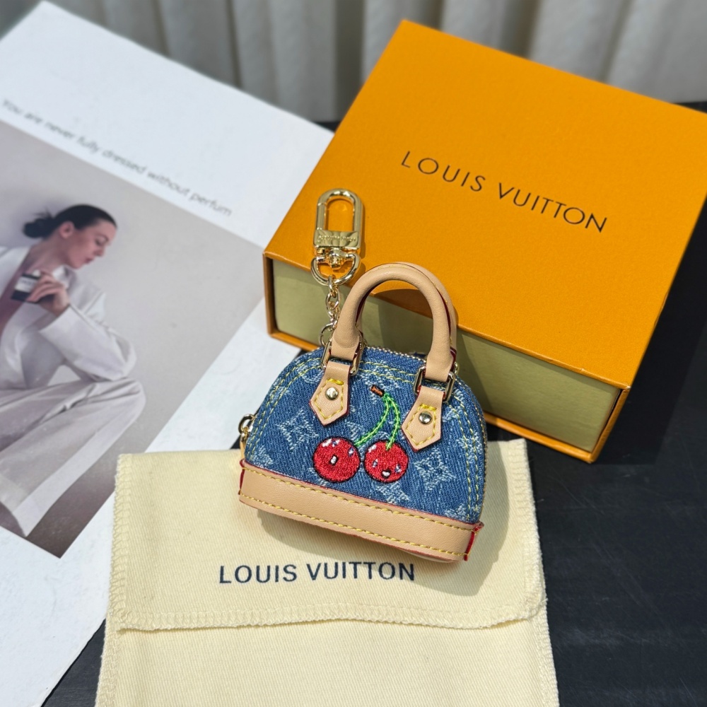 Louis Vuitton Key Chain Micro Alma Vernis Mini Cherry Shell Bag Keychain Pendant Accessories