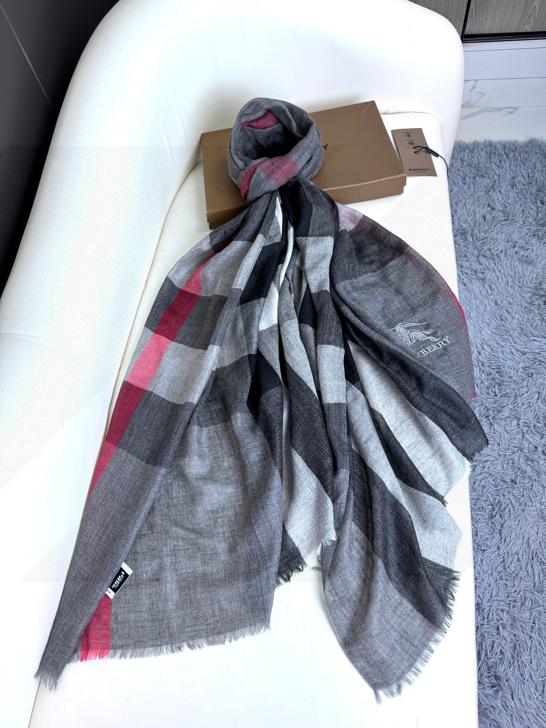 Burberry Scarf Classic Plaid Scarf Cashmere 90*200cm Accessories