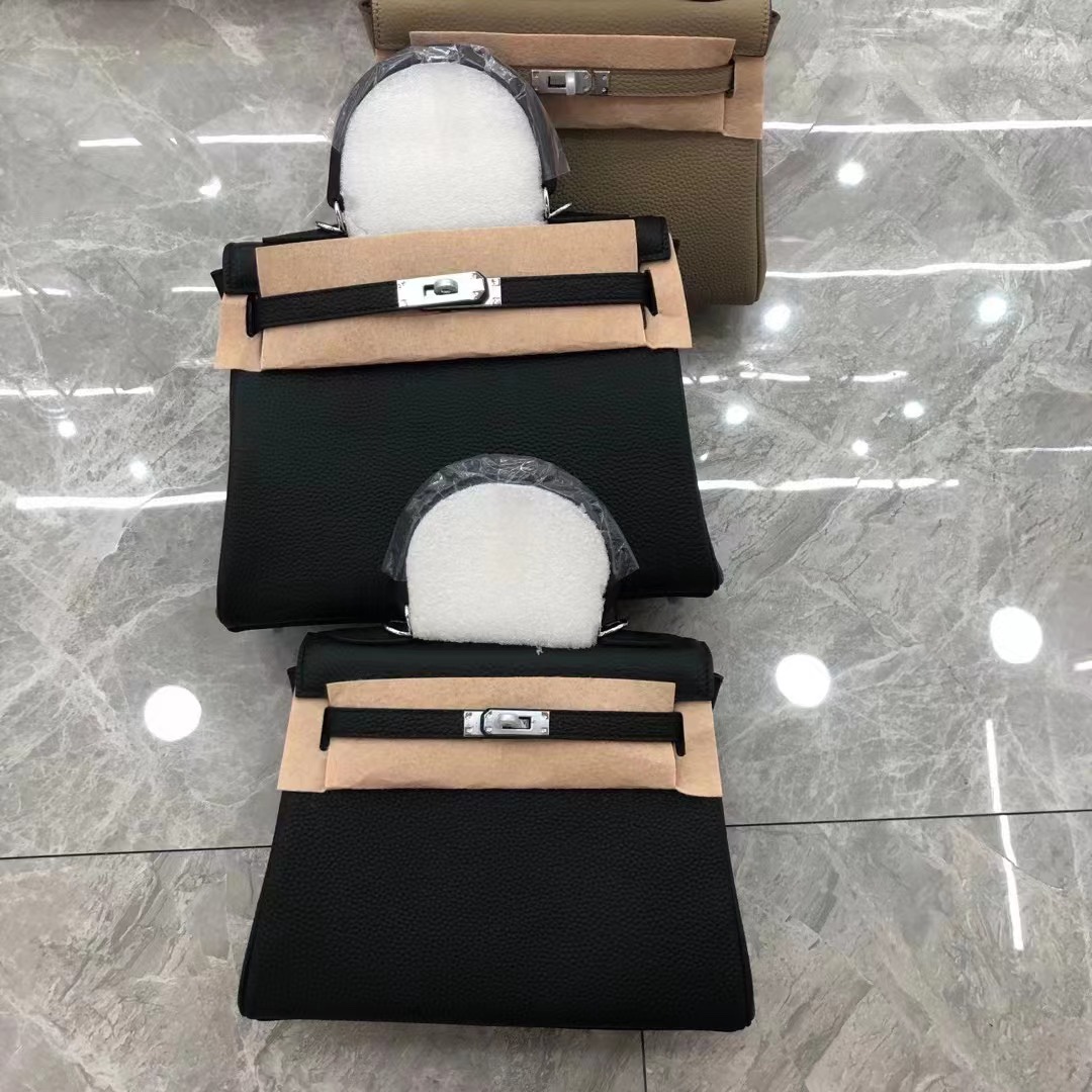 Hermes009XYZ022032 small25CM Medium28CM