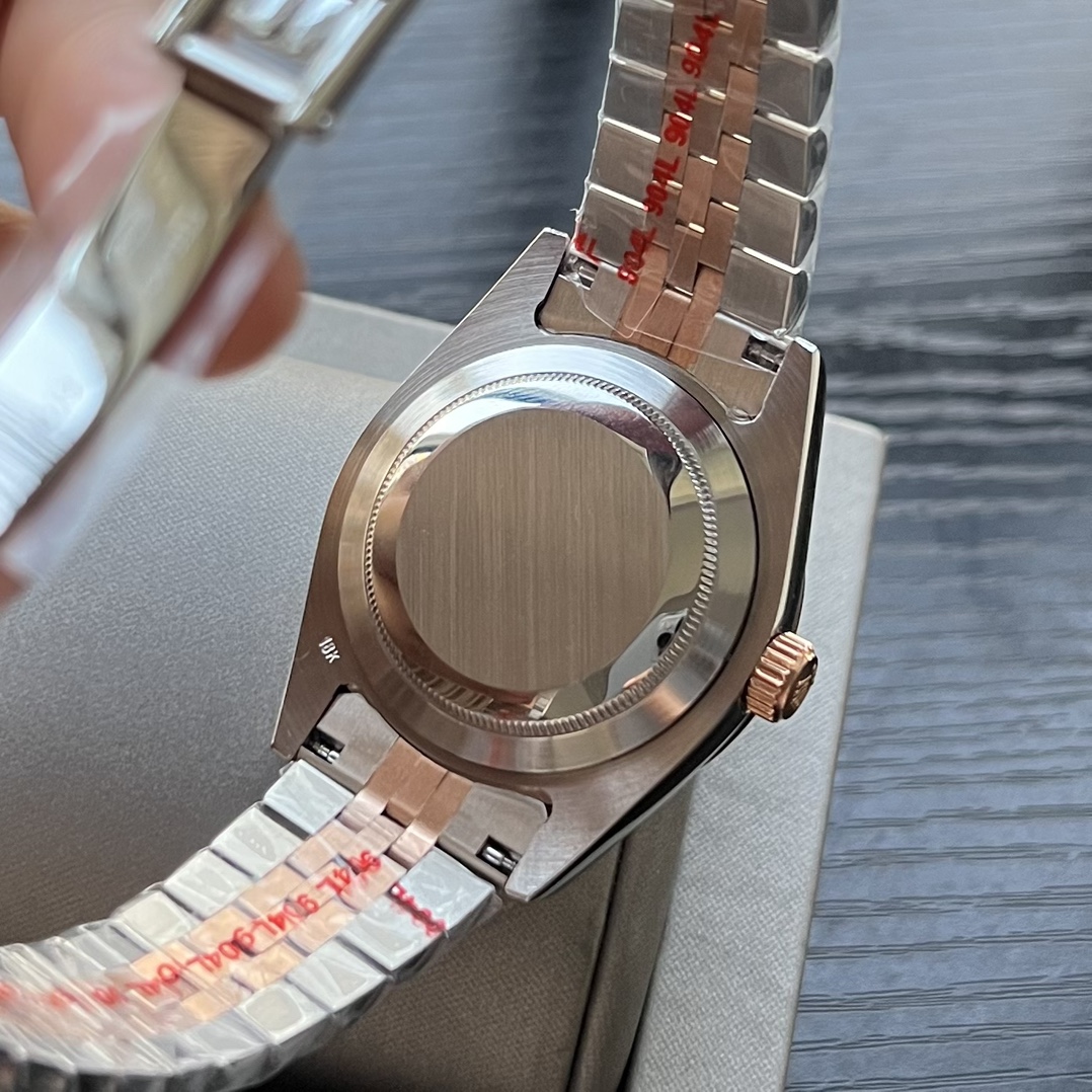 Rolex Sky-Dweller 42mm