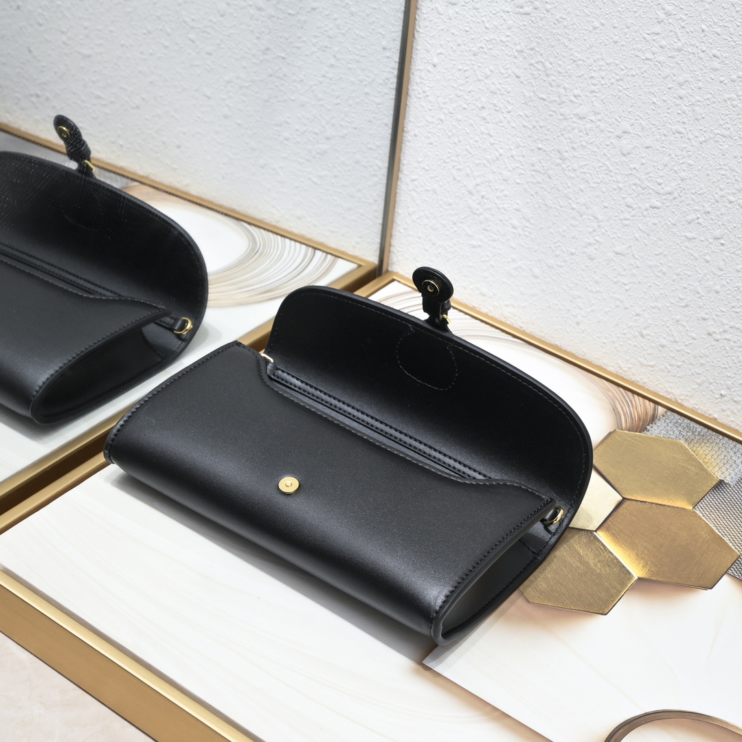 Dior Bobby East-West Bag 7705 XB061 21.5cm