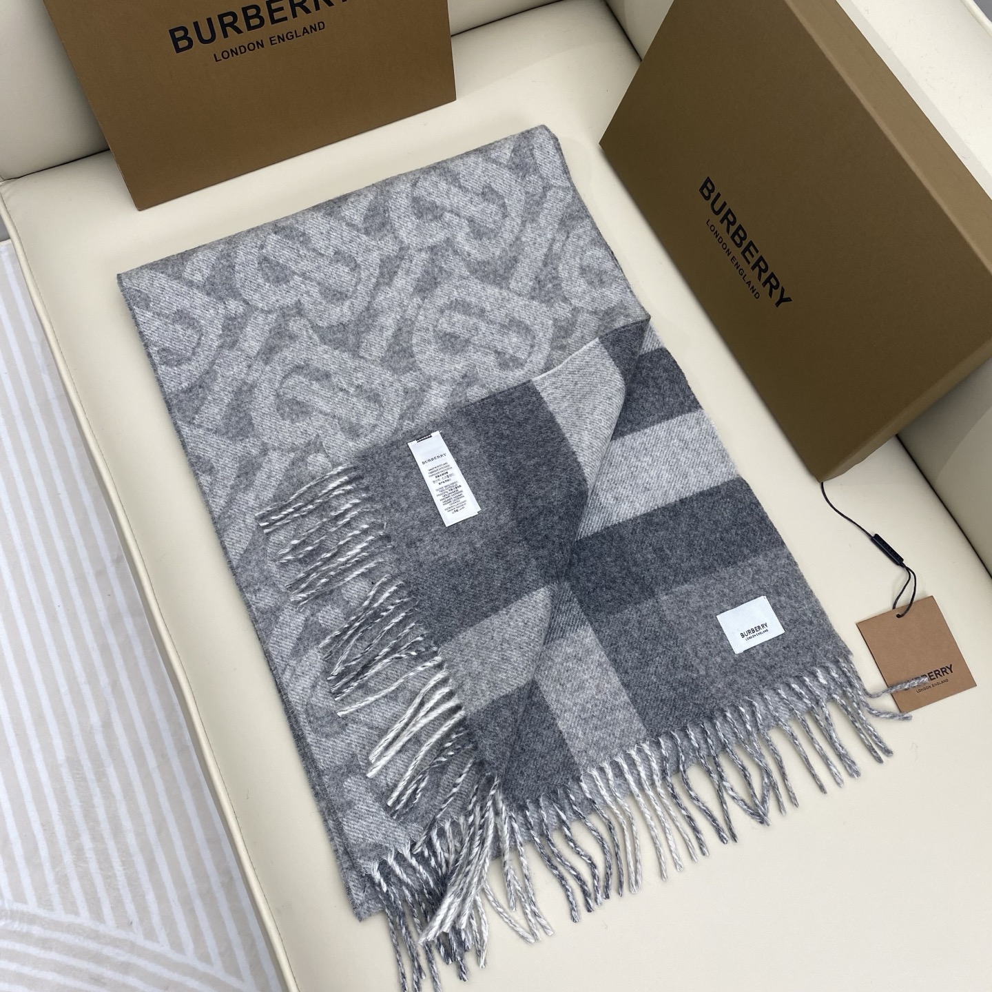 Burberry TB Logo Plaid Double-Sided Scarf Cashmere 32*180cm Accessories