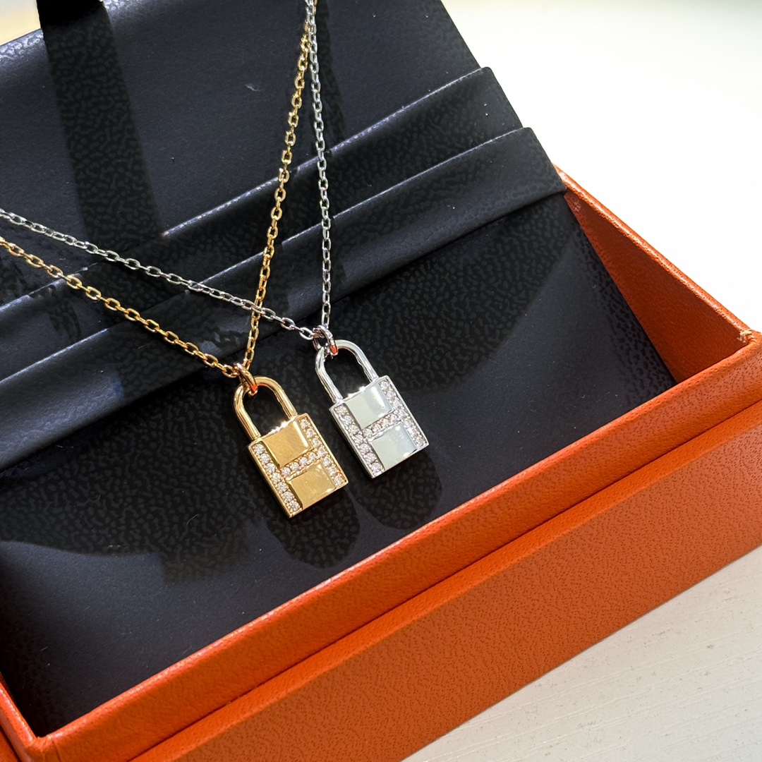 Hermes Necklace 009