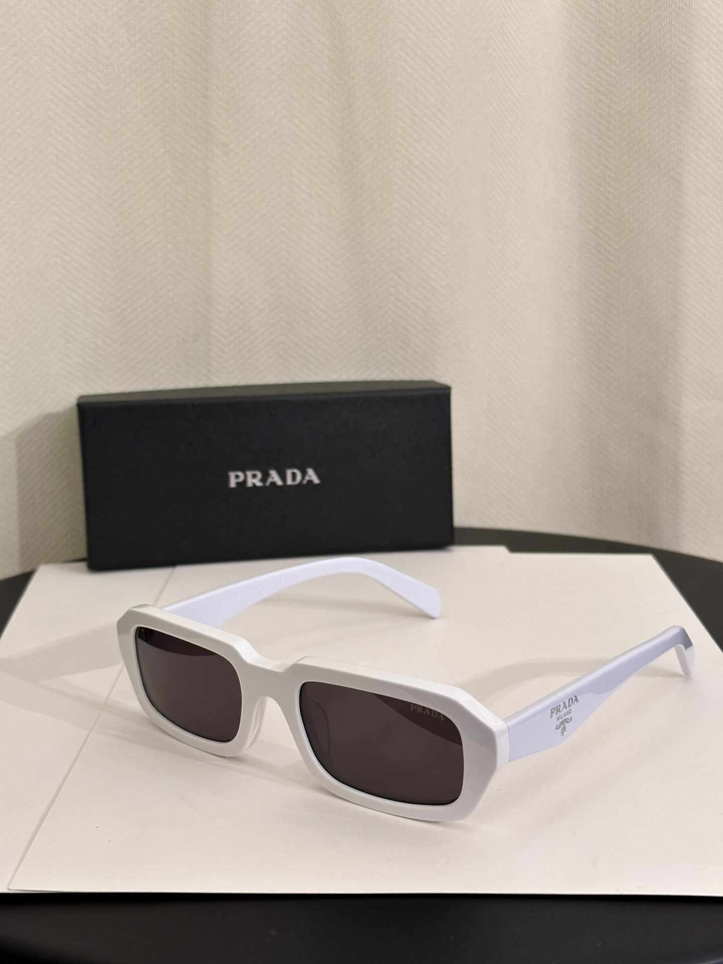 Prada Sunglasses SPRA12S SM021