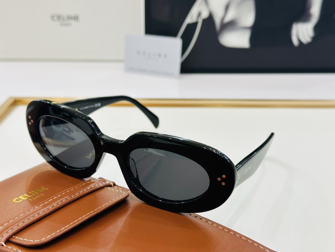 Celine Sunglasses CE40276U SM051