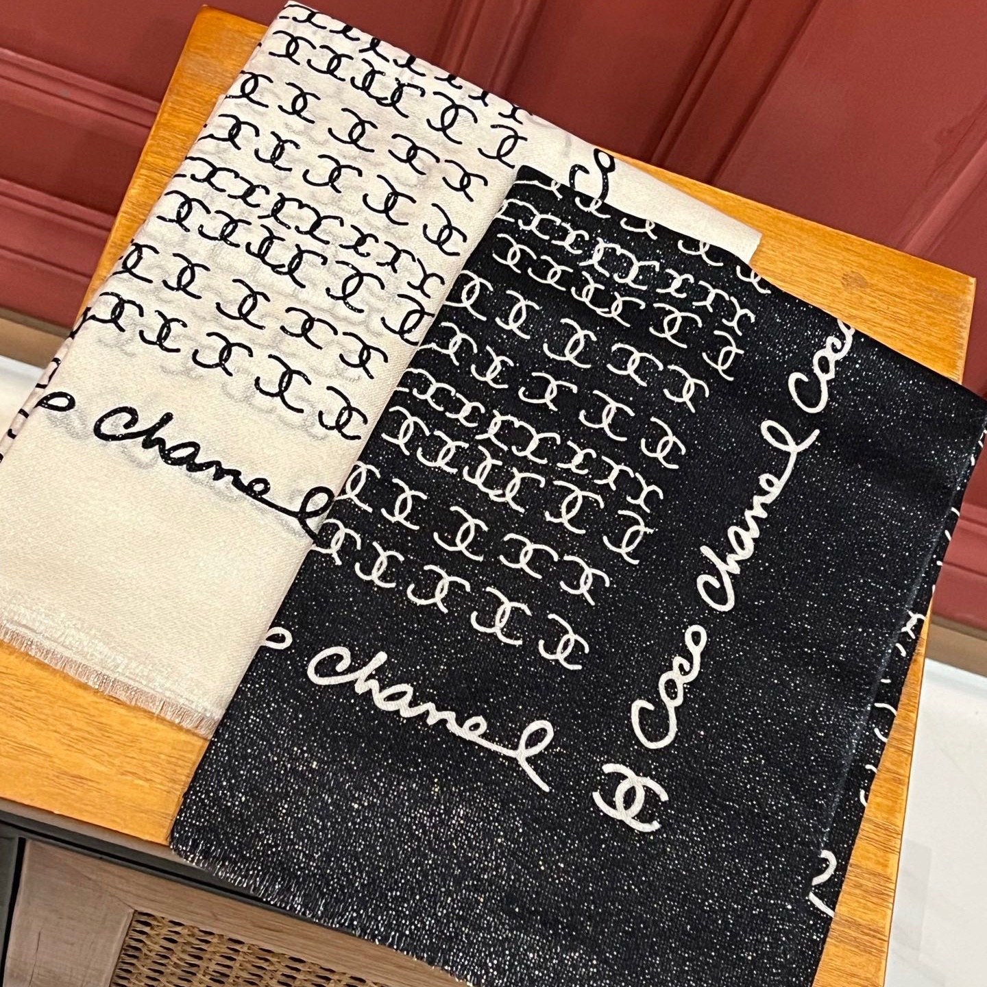 Chanel Scarf Hand-Painted Logo Silver Line Long Scarf 100% Cashmere 110*200cm Accessories
