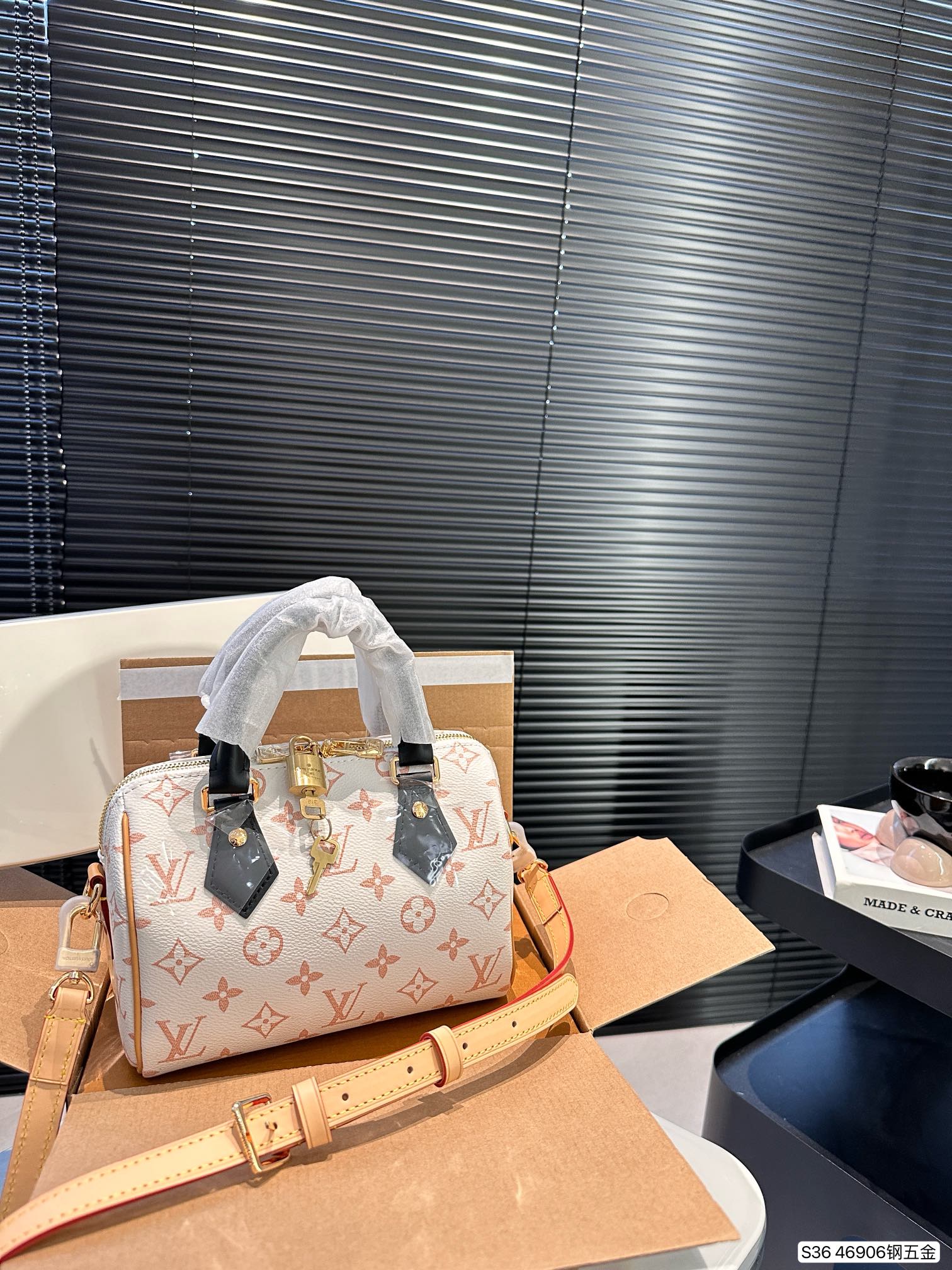 LV Speedy Bandoulière 20 Bag 46906 LLS542 20cm