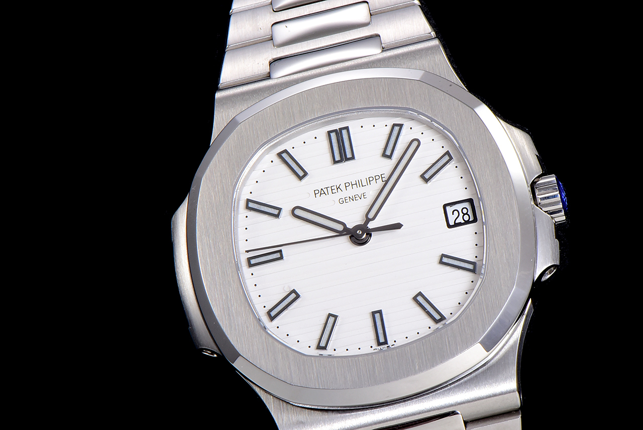 PATEK PHILIPPE NAUTILUS 5711 40mm
