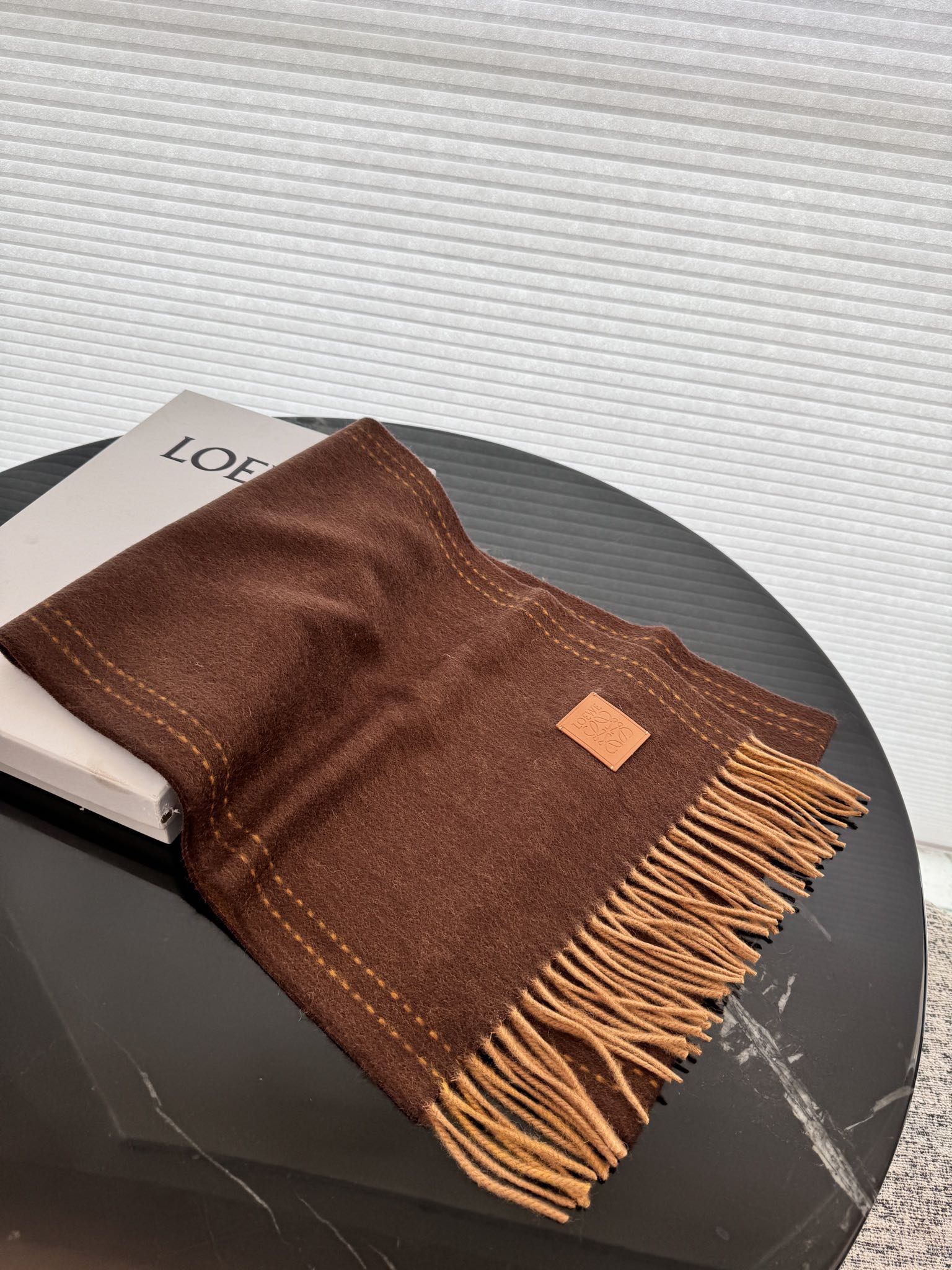 Loewe Scarf Logo Embossed Leather Patch Solid Color Scarf 30*180cm Accessories