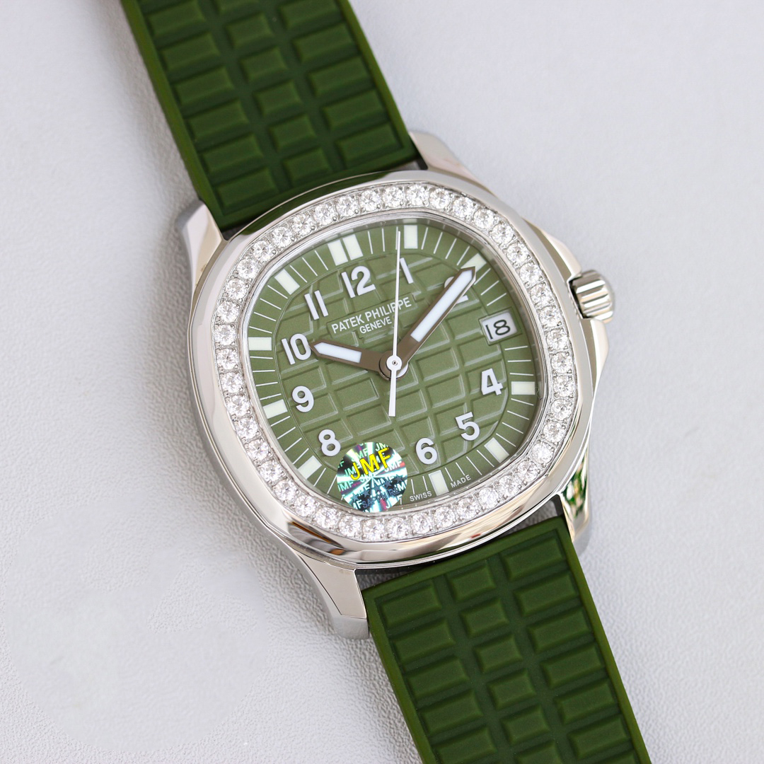 PATEK PHILIPPE AQUANAUT 5072 35.6mm