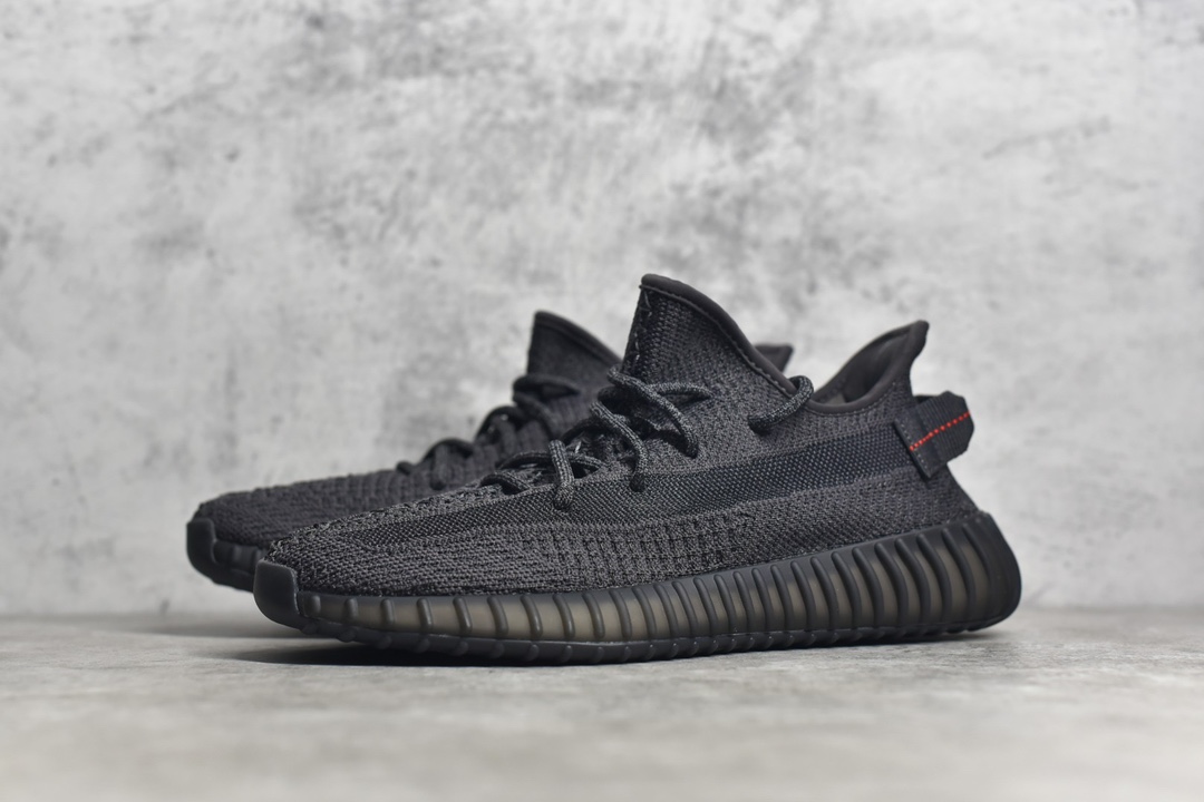 Yeezy 350 Boost V2 shoes XM 053 03