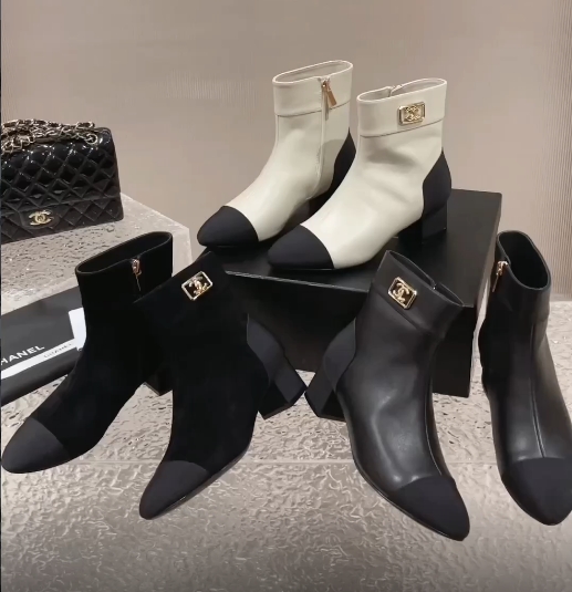 Chanel 017 boots XM083