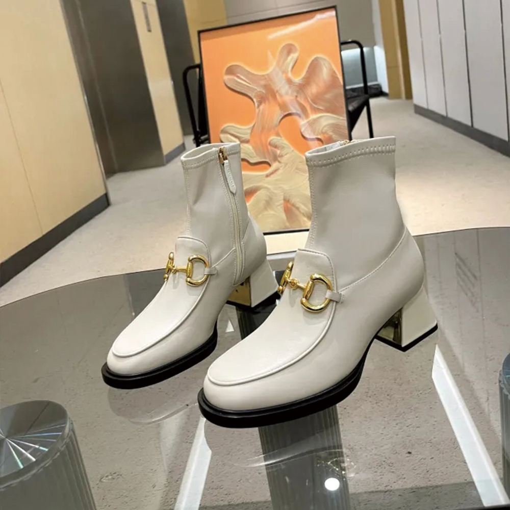 Gucci 015 boots XM063