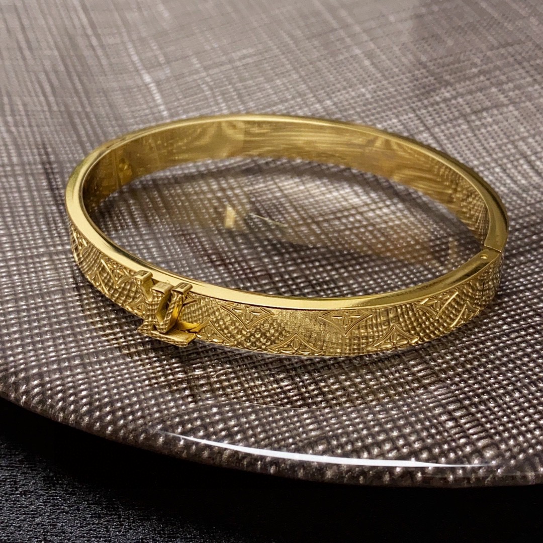 Louis Vuitton Jewelry Bangle LV letter Logo gold bracelet
