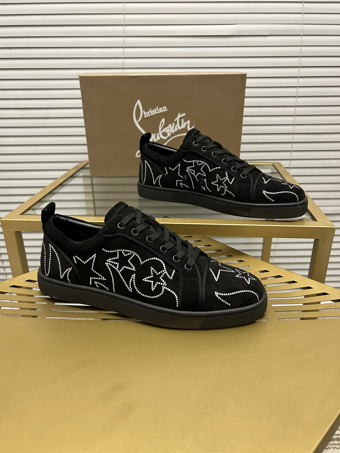 Christian Louboutin 029 Casual shoes HL003