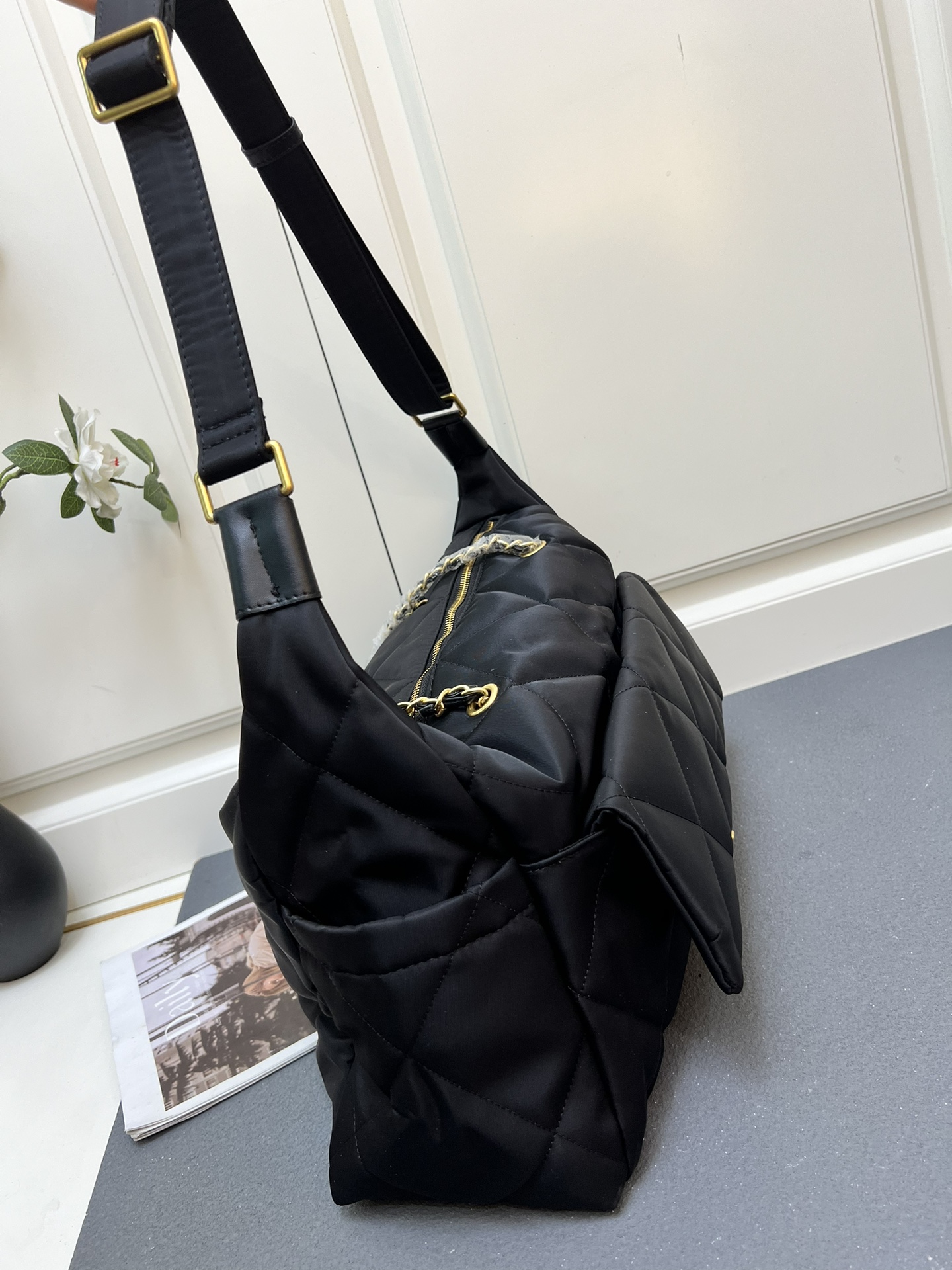 Chanel Nylon hobo bag S3210