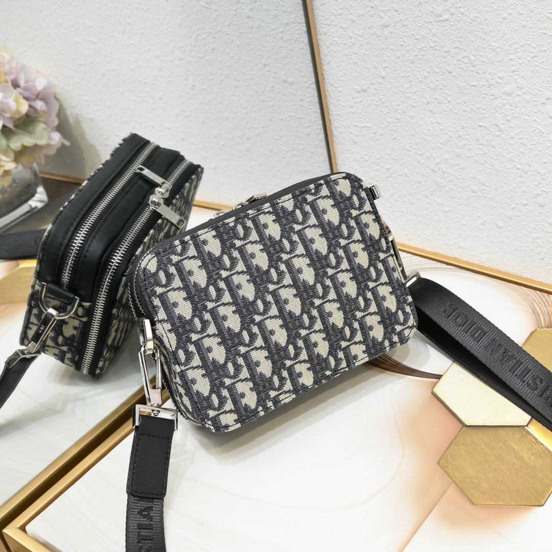 Dior Camera Bag 8888 XB061 17cm