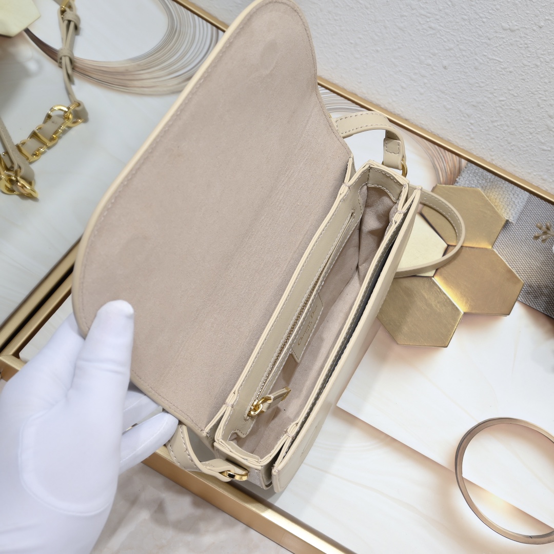 Dior CD Signature Bag With Strap 5777 XB002 21cm