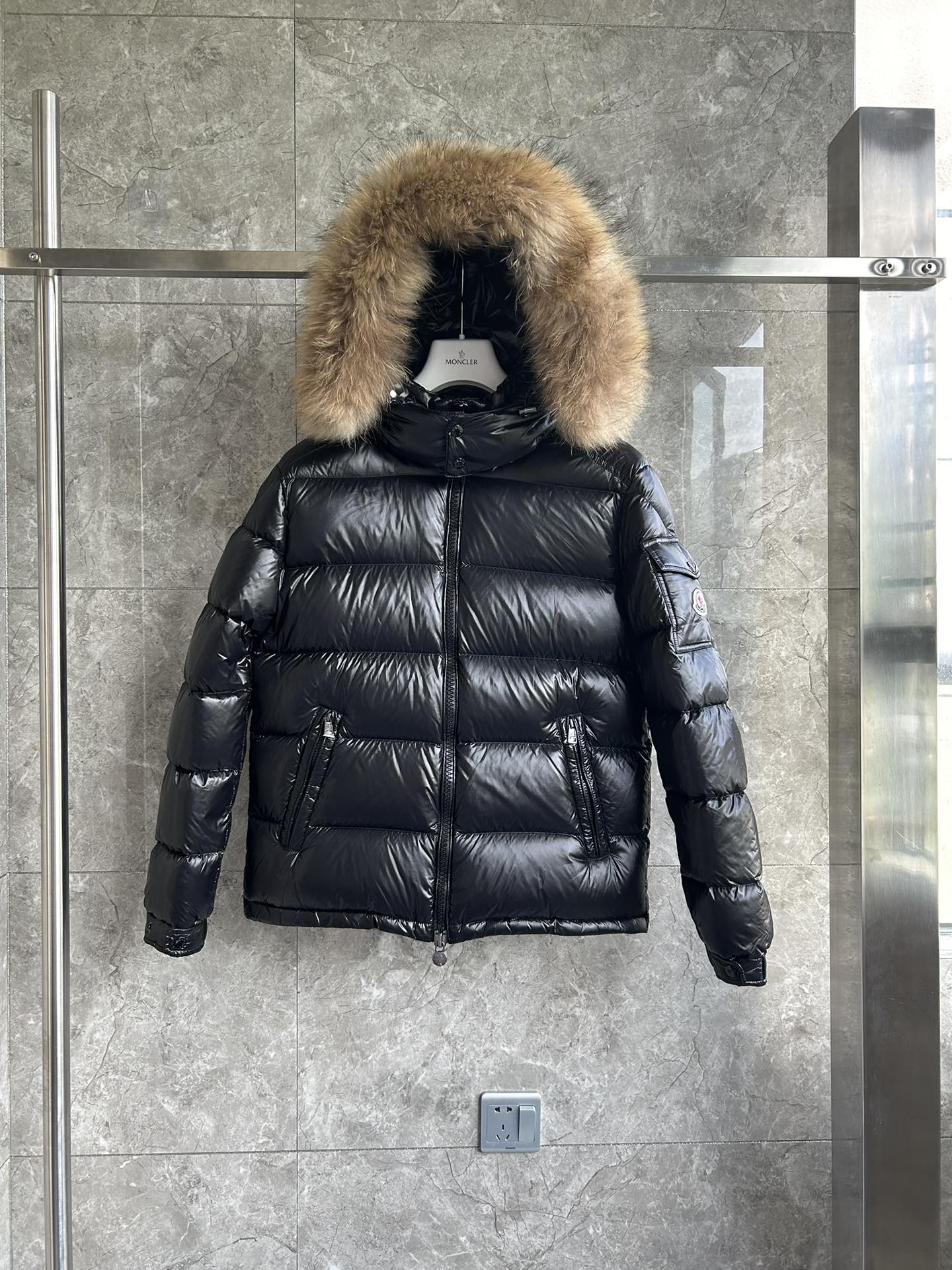 Moncler Down Jacket M93 FYZ005