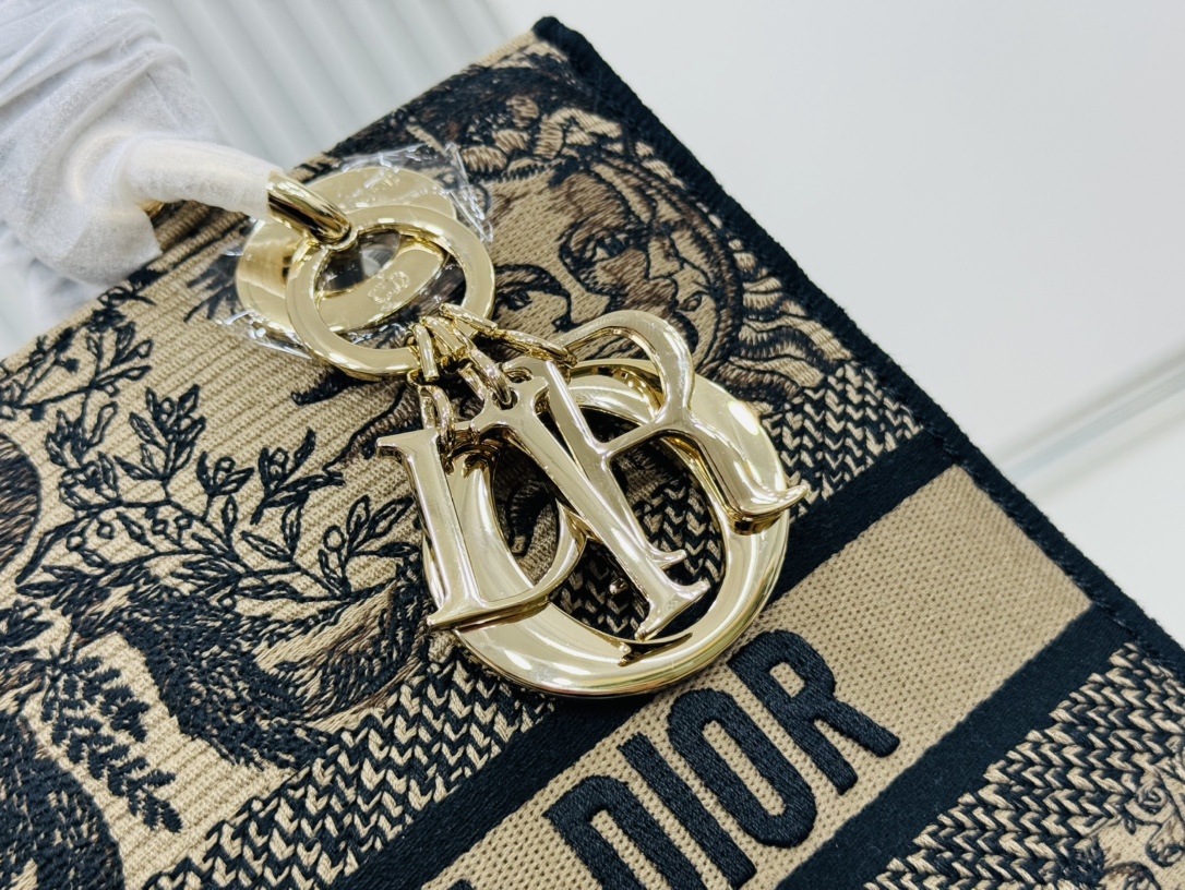 10A + top quality Dior Medium Lady D-Lite Bag 9920 LM003 24cm
