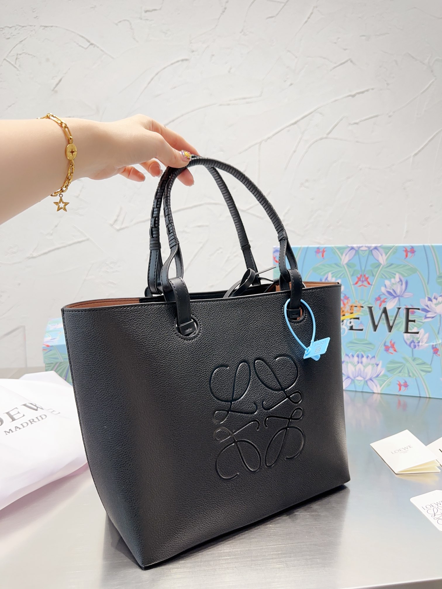 Loewe Tote 003 LLS051 29cm