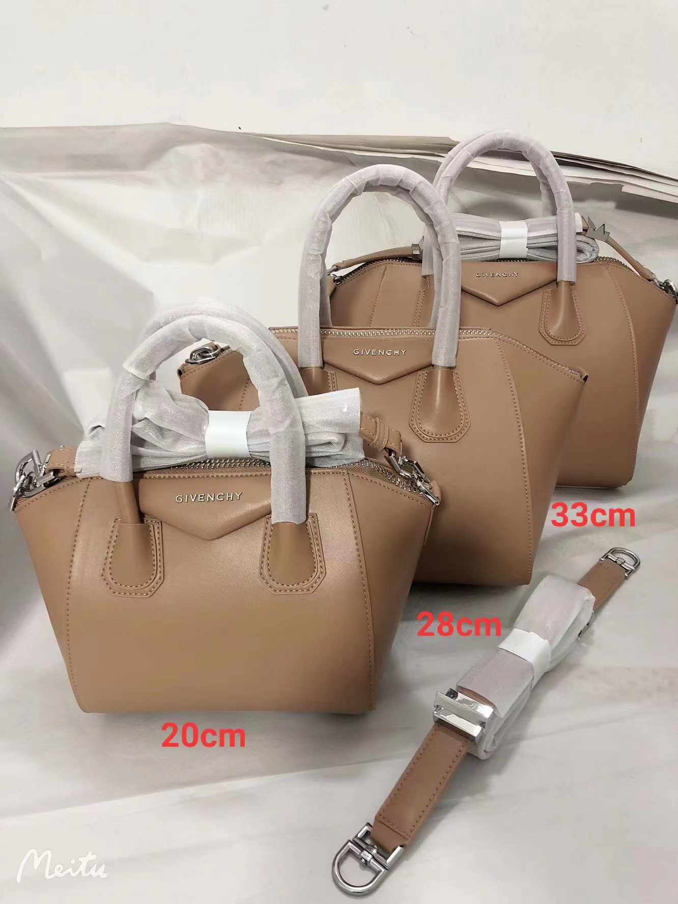 GIVENCHY Antigona Bag Brown LM022032042 20-33cm