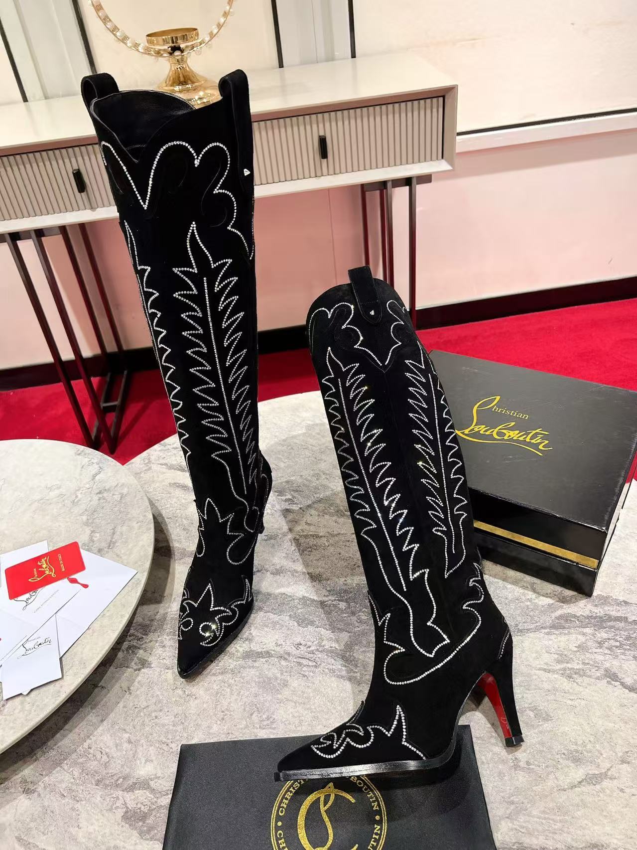 Christian Louboutin Boots 062 HL007