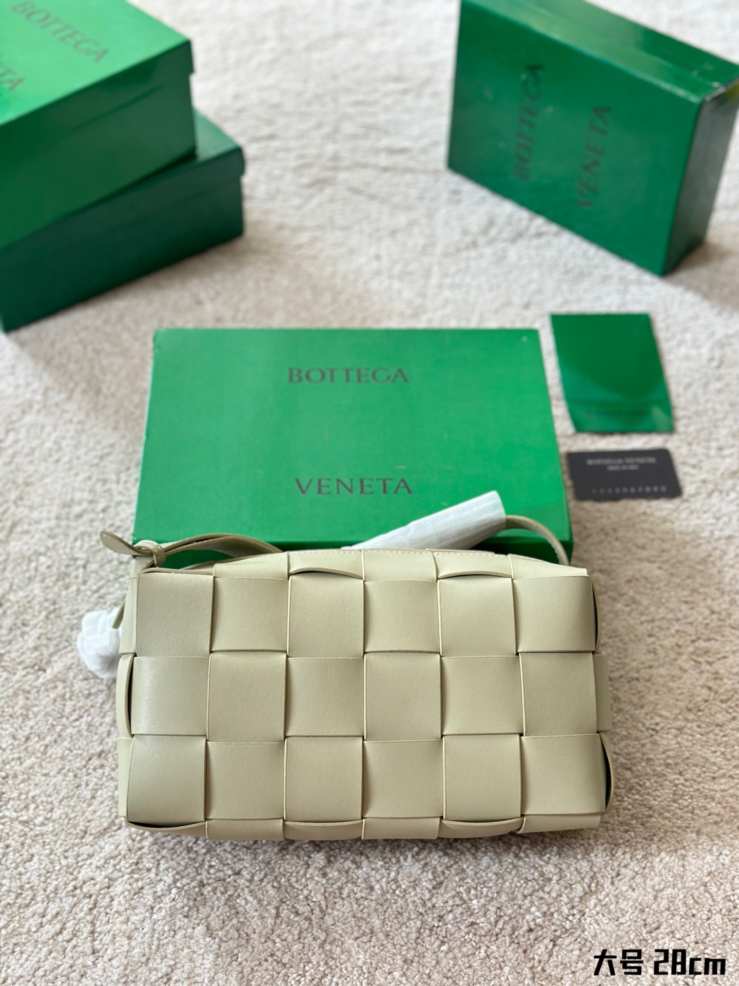 Bottega Veneta Cassette Bag 004 DB551 28cm