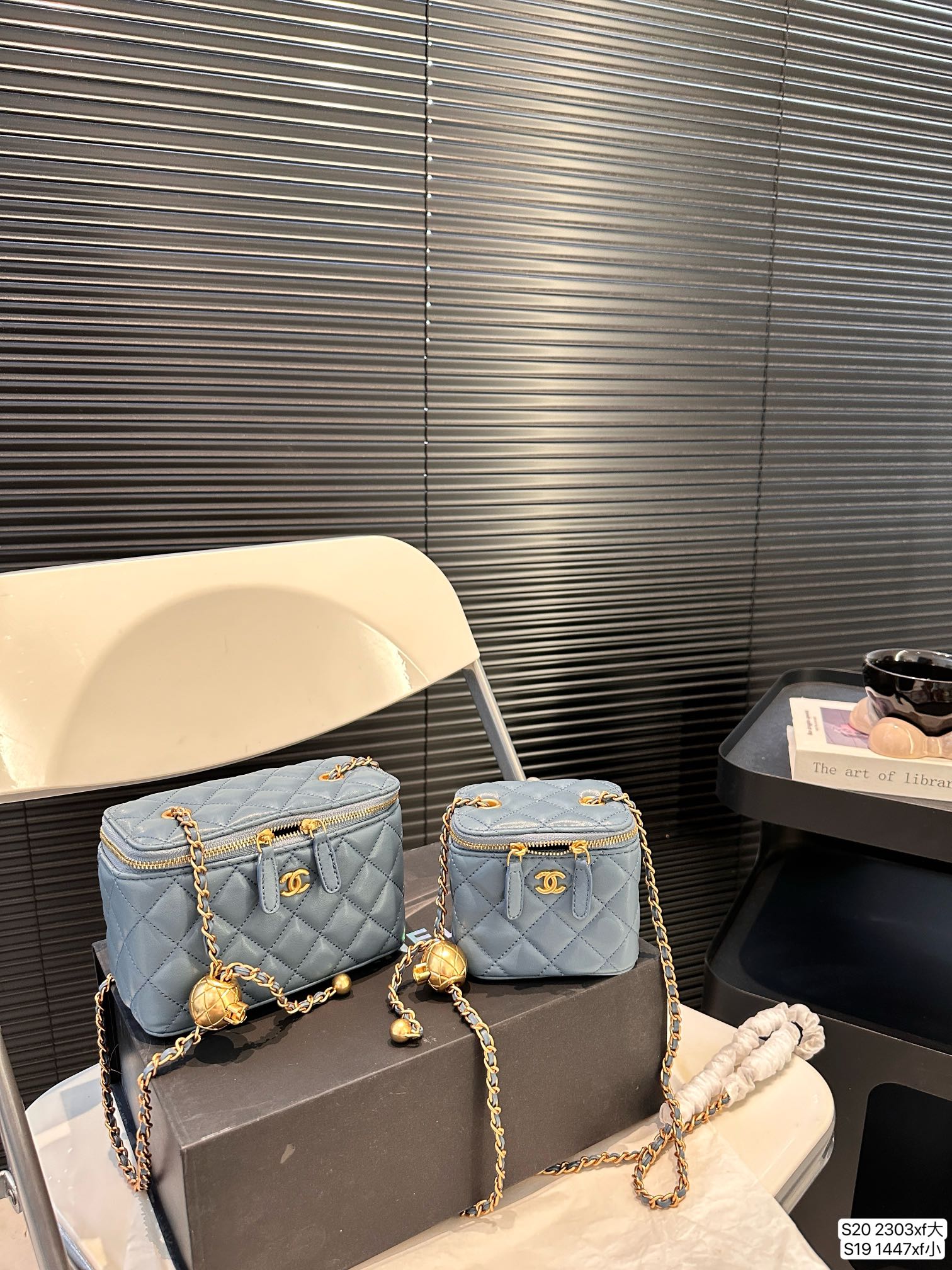 Chanel Handbag 2303 LLS061 10.5-16cm