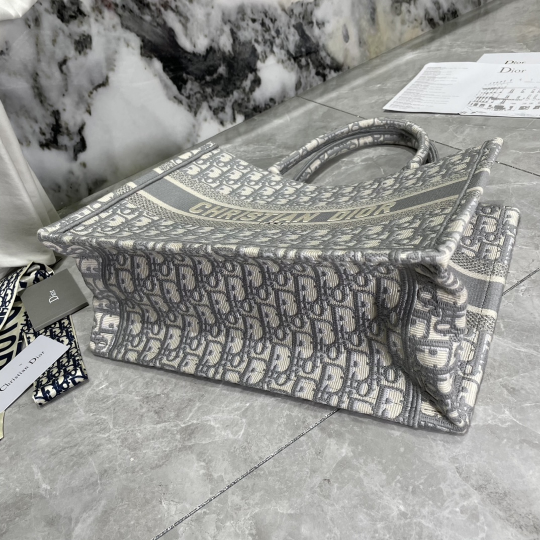 10A + top quality Medium Dior Book Tote 0175 XB022 36cm