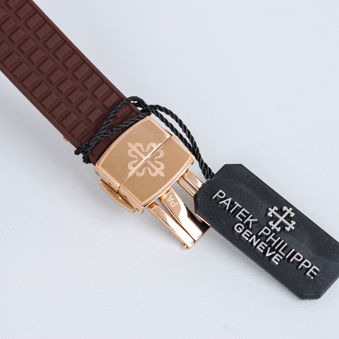 PATEK PHILIPPE AQUANAUT 5072 35.6mm