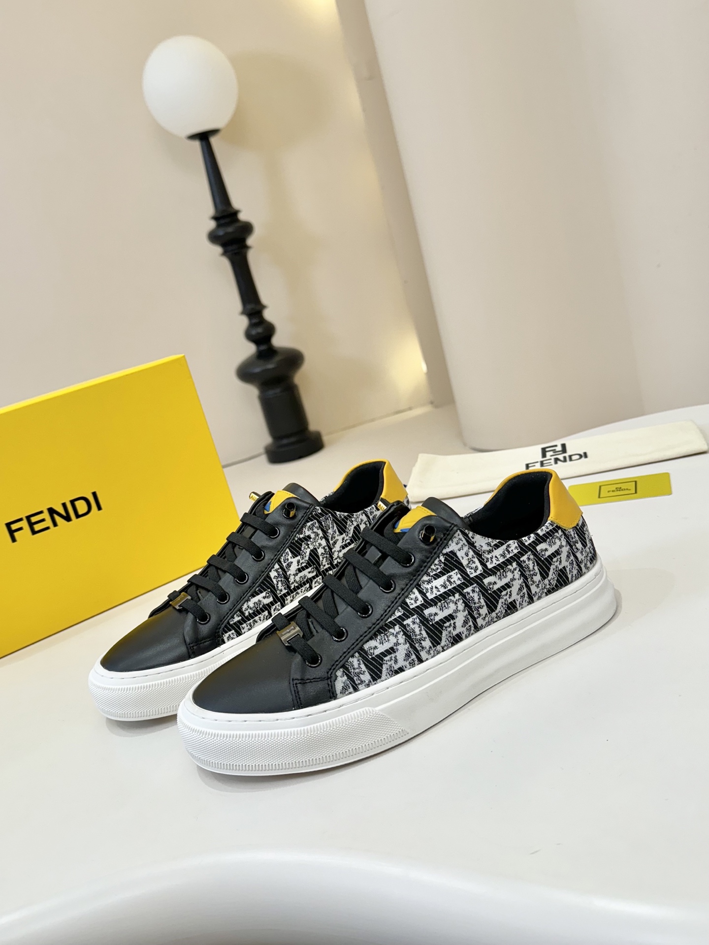 Fendi Shoes Casual Shoes