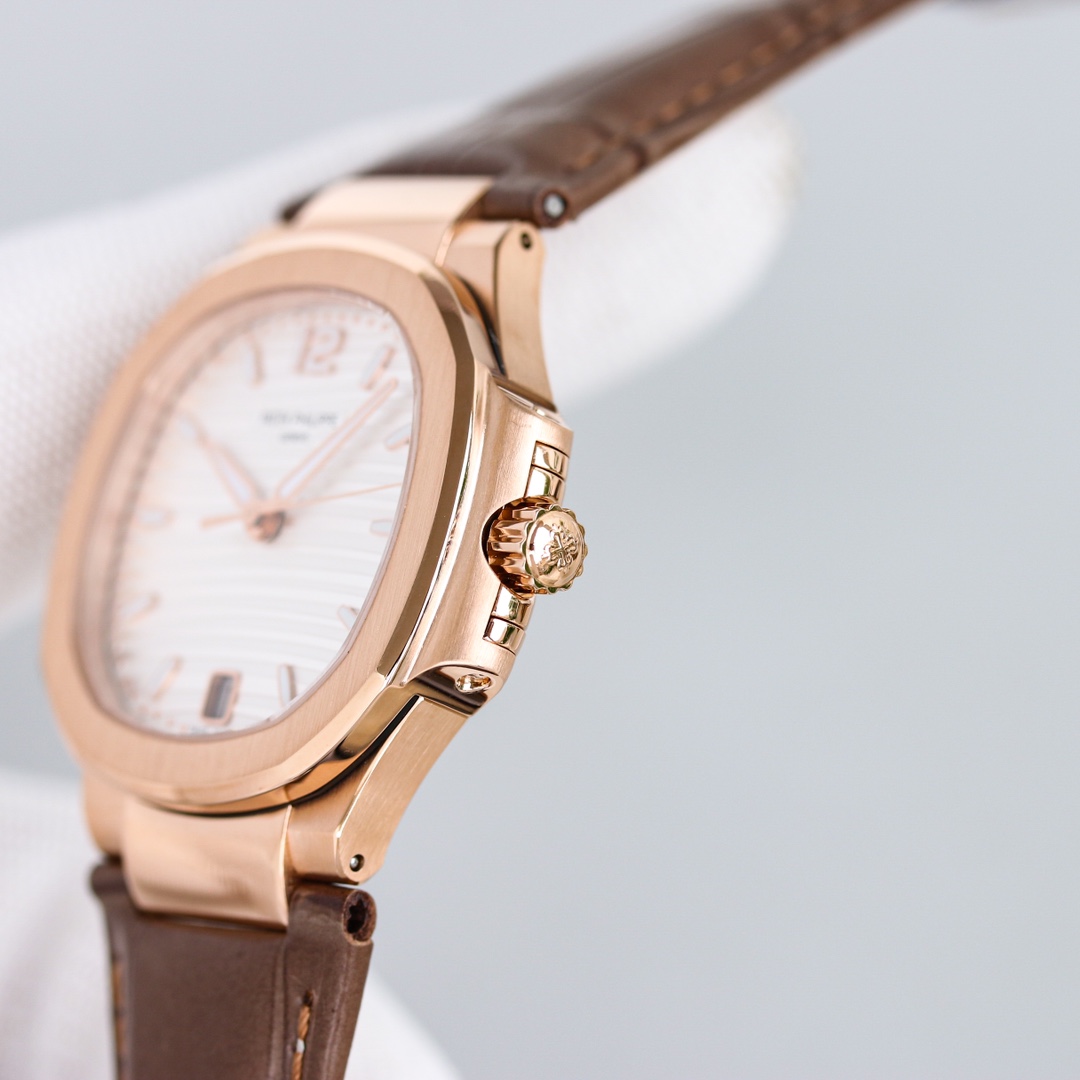 PATEK PHILIPPE NAUTILUS 7118 35.2mm