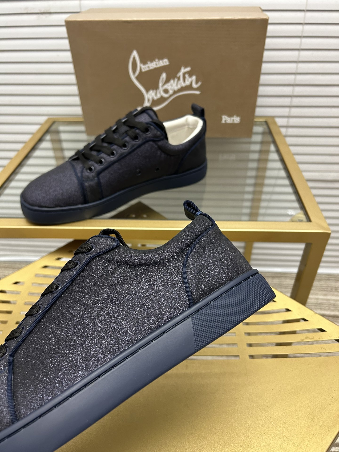 Christian Louboutin 032 Casual shoes HL003