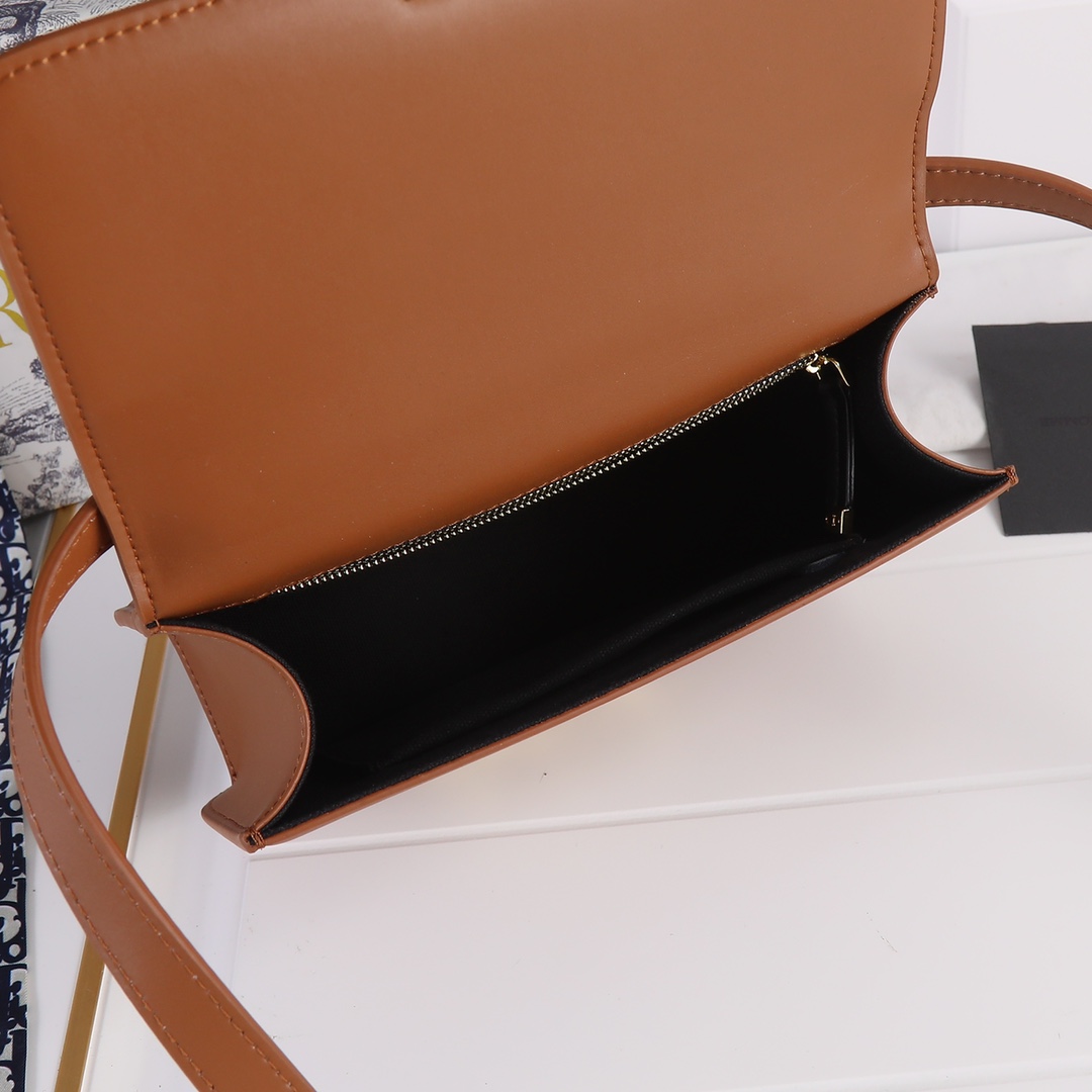 30 Montaigne Bag Brown CD-1001 XB081 24cm