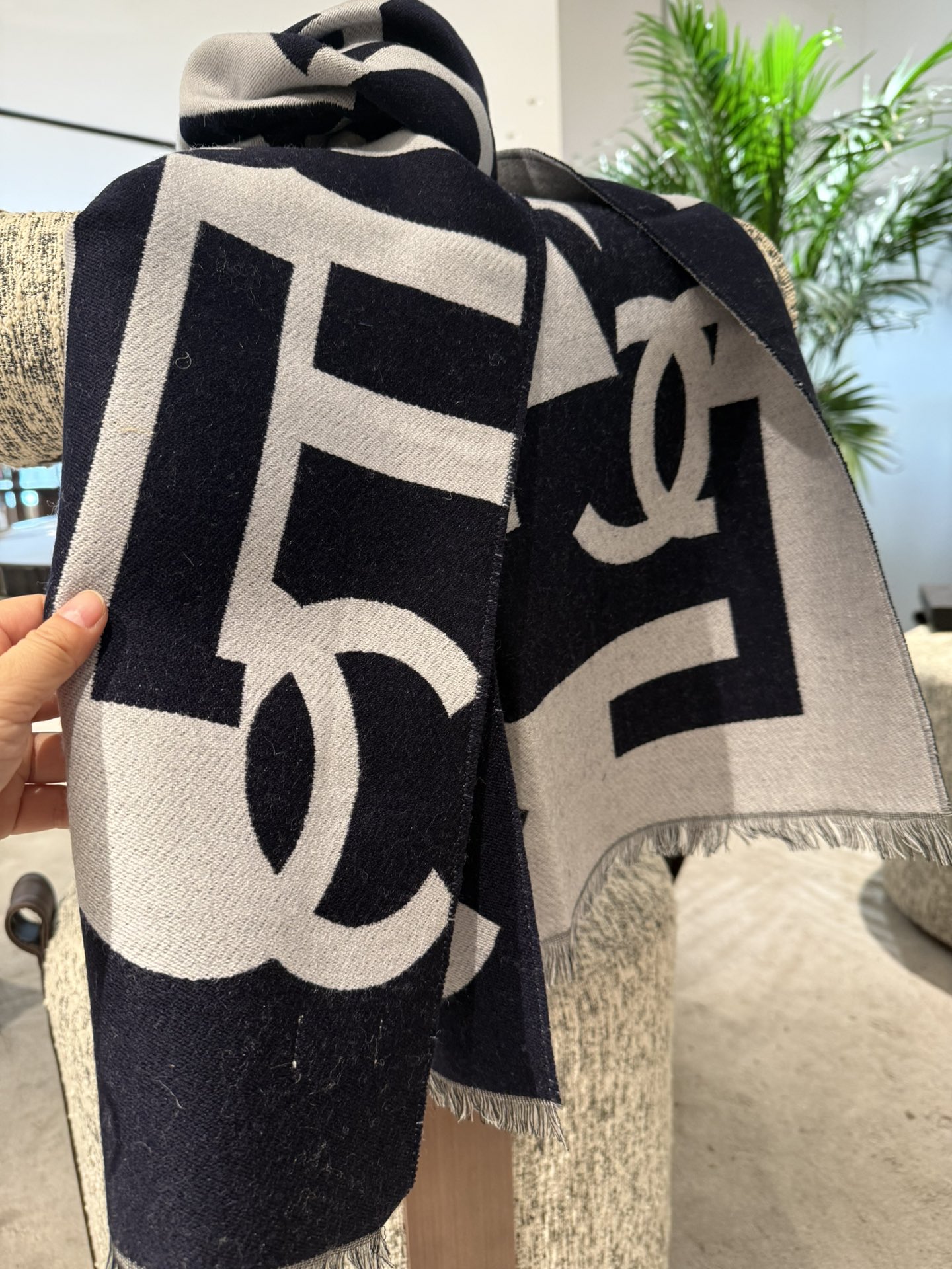 Chanel Scarf Monograph Logo 95% Sheep Wool 5% Silk 43*202cm Accessories