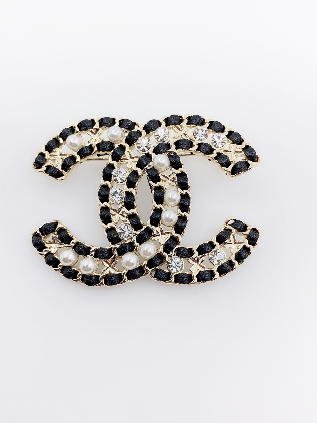 Chanel Brooch 011